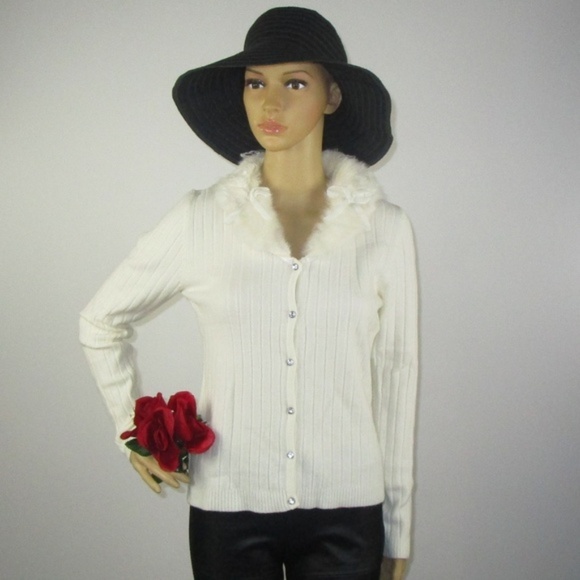 Creative Line Sweaters - Creative Line NWT Angora Viscose Cream Cardigan M